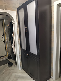 Шкаф-витрина