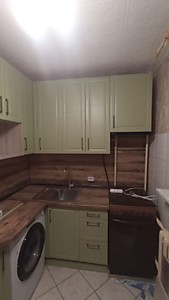 Кухня салатовый металлик + ваниль